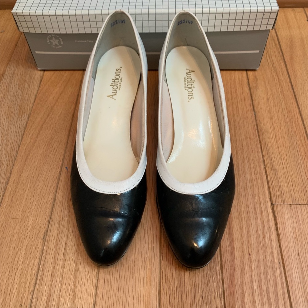 Auditions Vintage Black & White Pump Heels Narrow - Picture 3 of 8